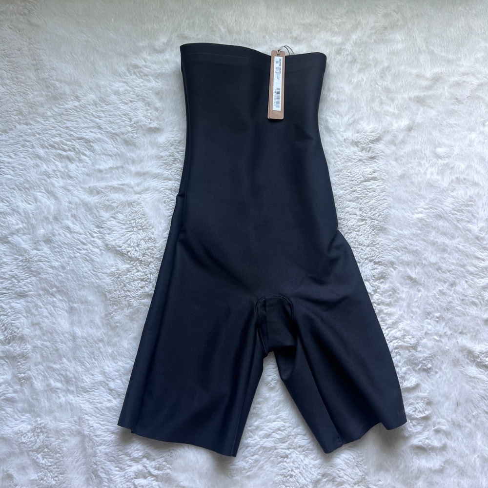 SKIMS Body High-Waisted‎ Short Onyx Black Size XS BO-SHO-9552W New With Tags